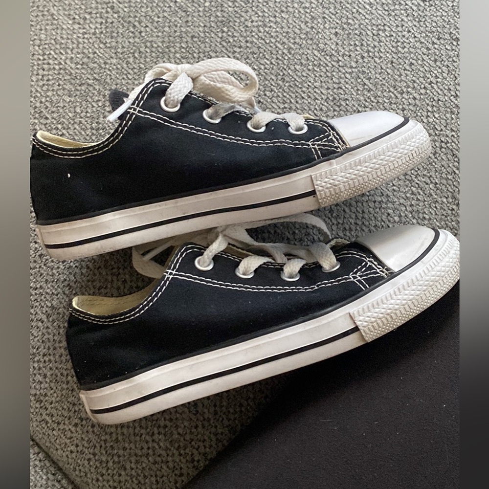 Converse - Picture 2 of 4